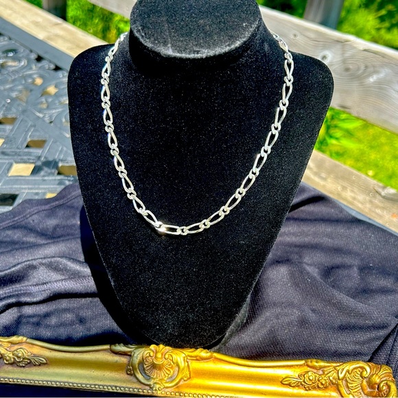 😍Monet Designer Chain😍 - Picture 1 of 5